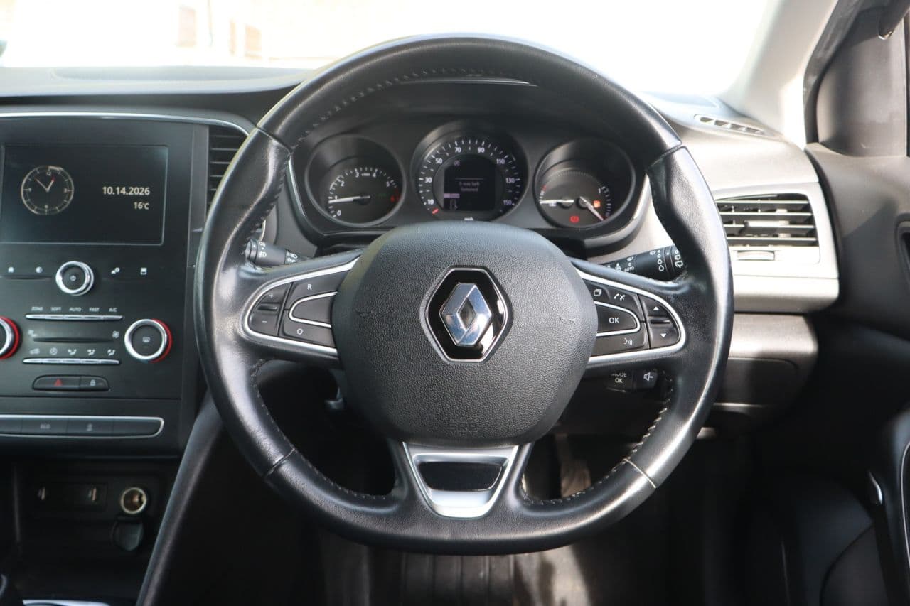 Renault Megane 1.3 TCe Play — image 16