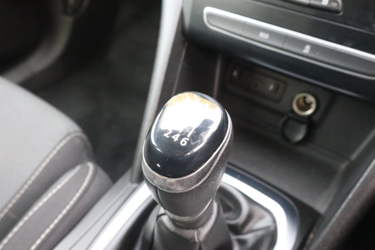 Renault Megane 1.3 TCe Play — image 23