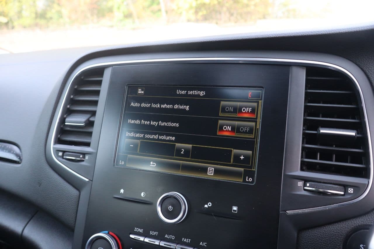 Renault Megane 1.3 TCe Play — image 33