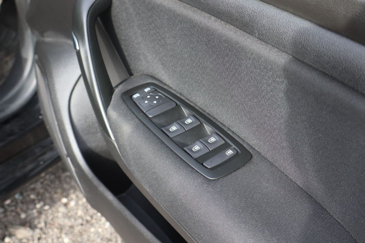 Renault Megane 1.3 TCe Play — image 45