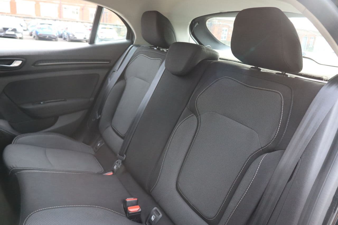 Renault Megane 1.3 TCe Play — image 41