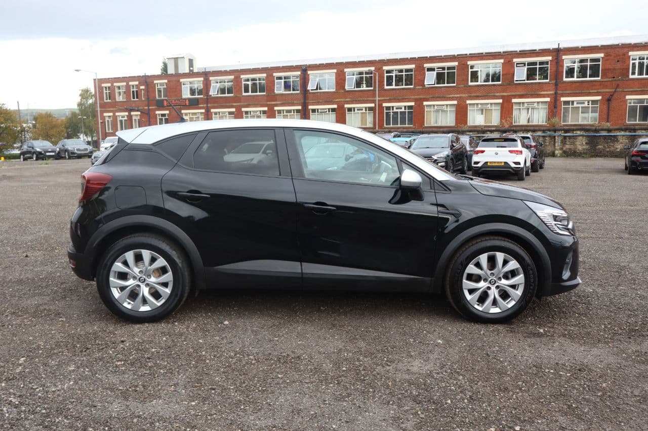 Renault Captur 1.0 TCe Iconic — image 11