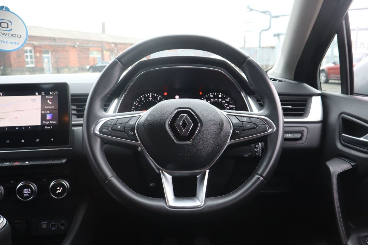 Renault Captur 1.0 TCe Iconic — image 16