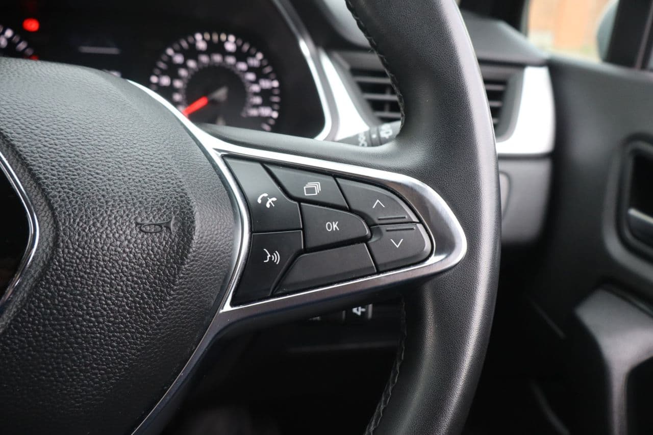 Renault Captur 1.0 TCe Iconic — image 18