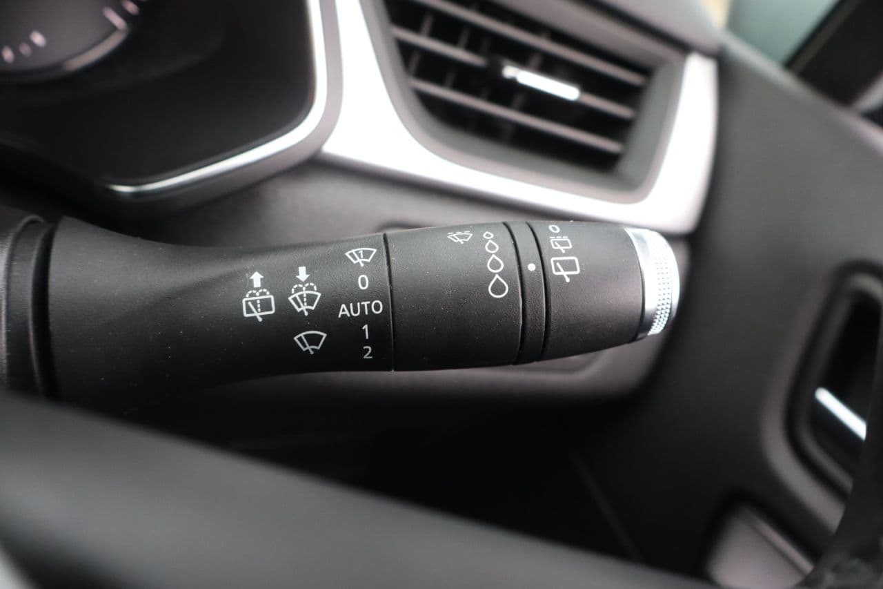Renault Captur 1.0 TCe Iconic — image 36