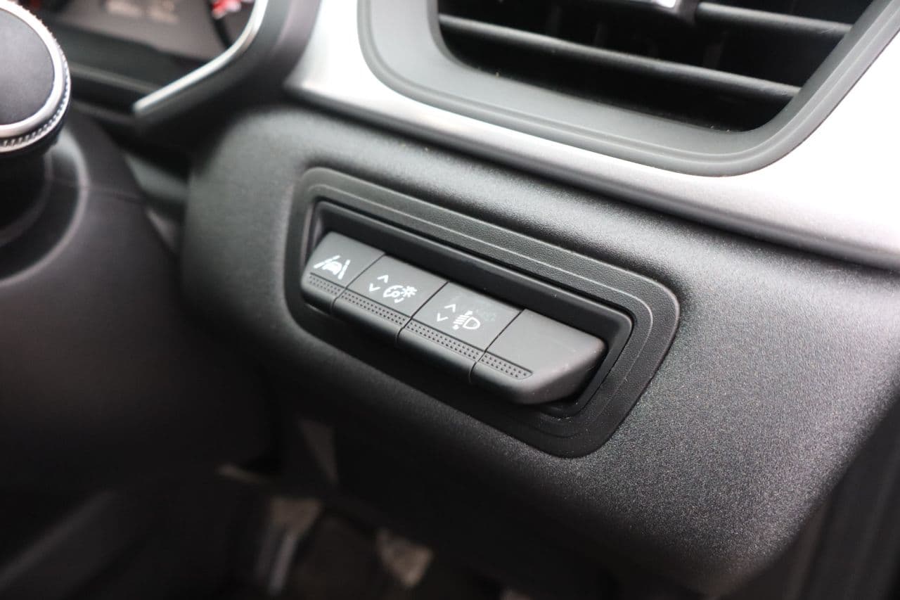 Renault Captur 1.0 TCe Iconic — image 38