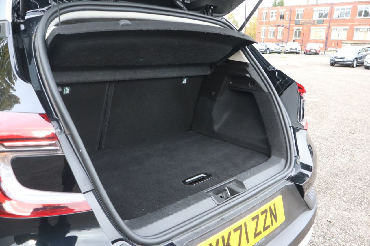 Renault Captur 1.0 TCe Iconic — image 43