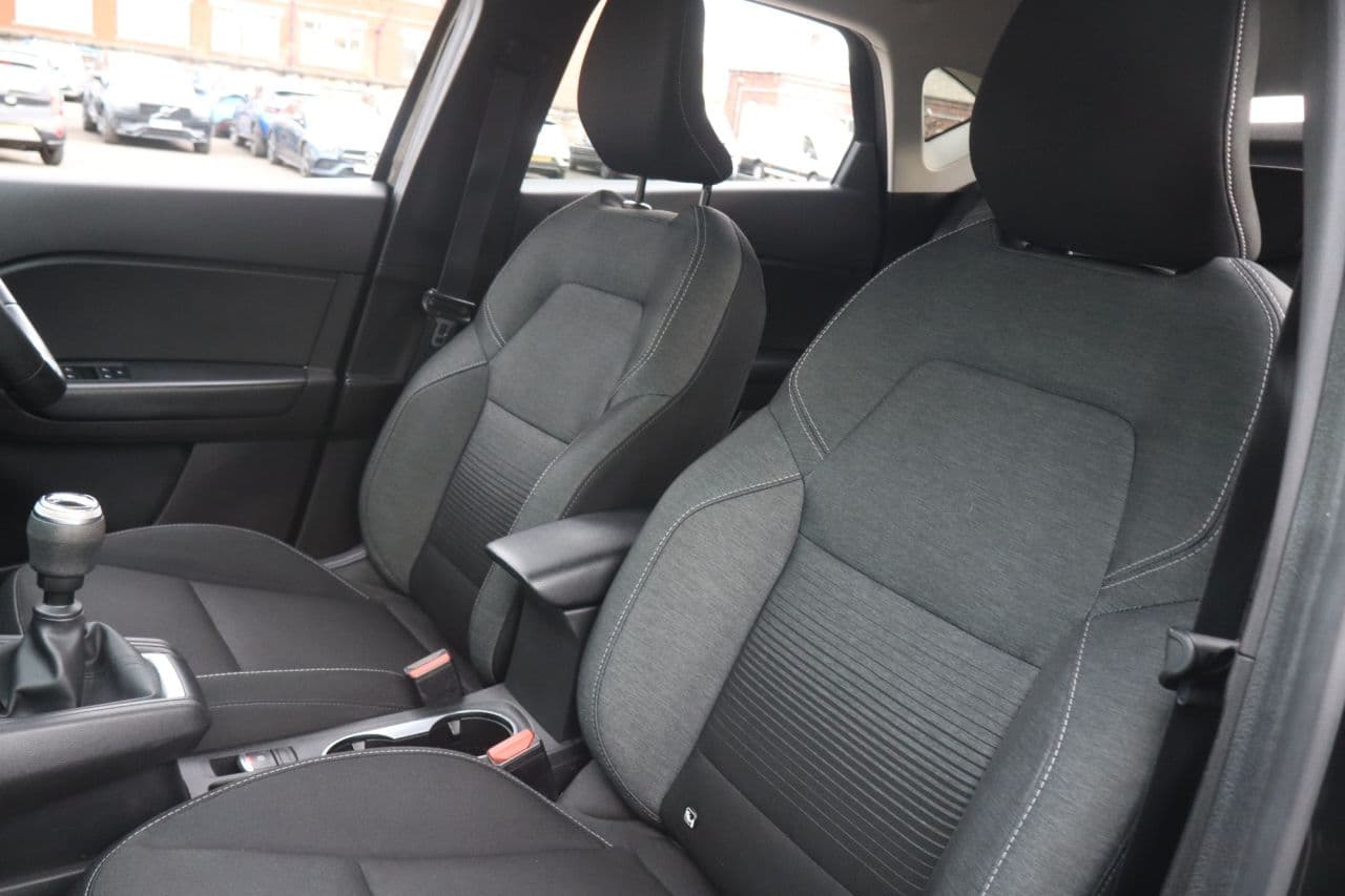 Renault Captur 1.0 TCe Iconic — image 40