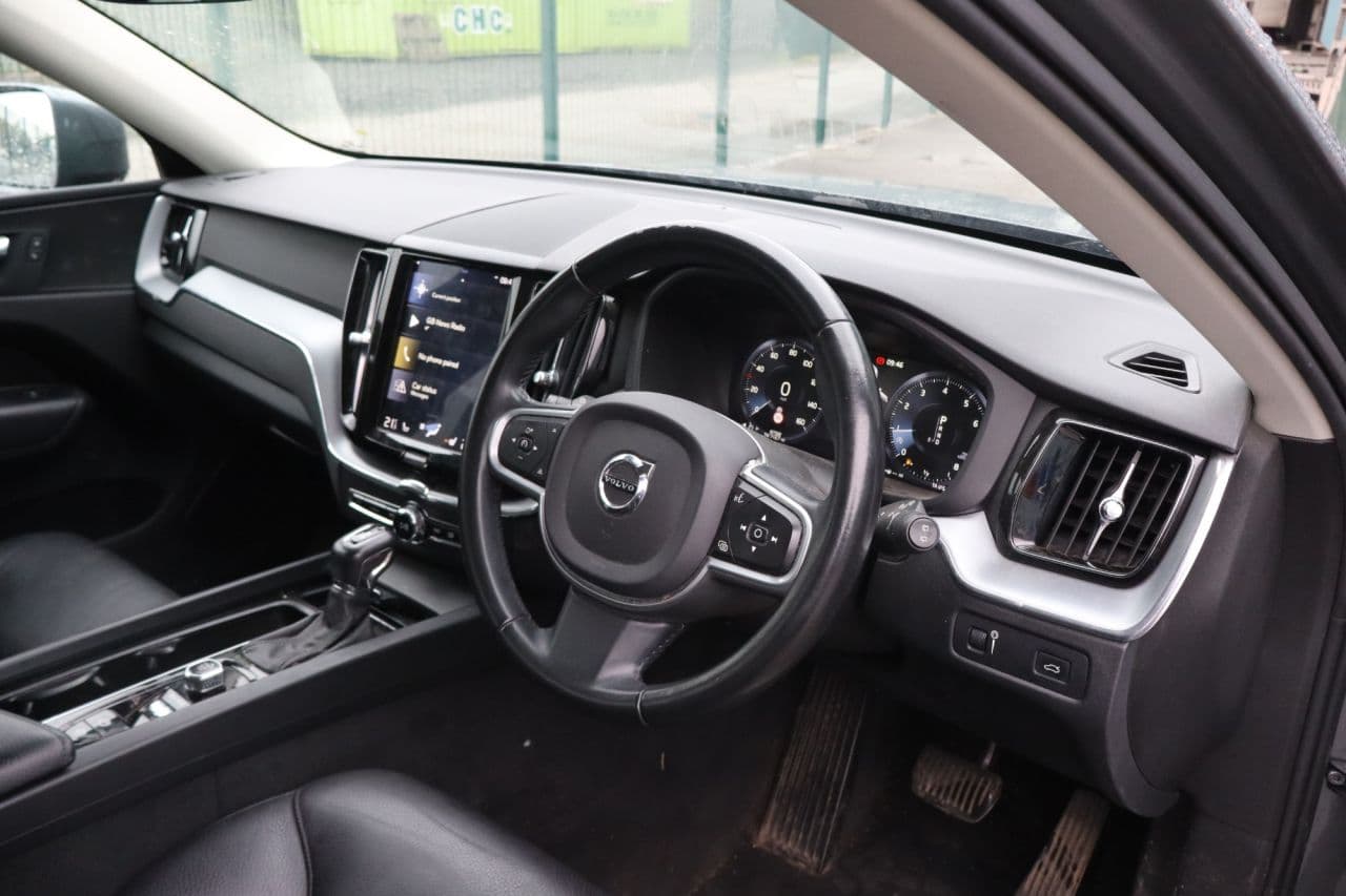 Volvo XC60 2.0 T5 Momentum — image 5