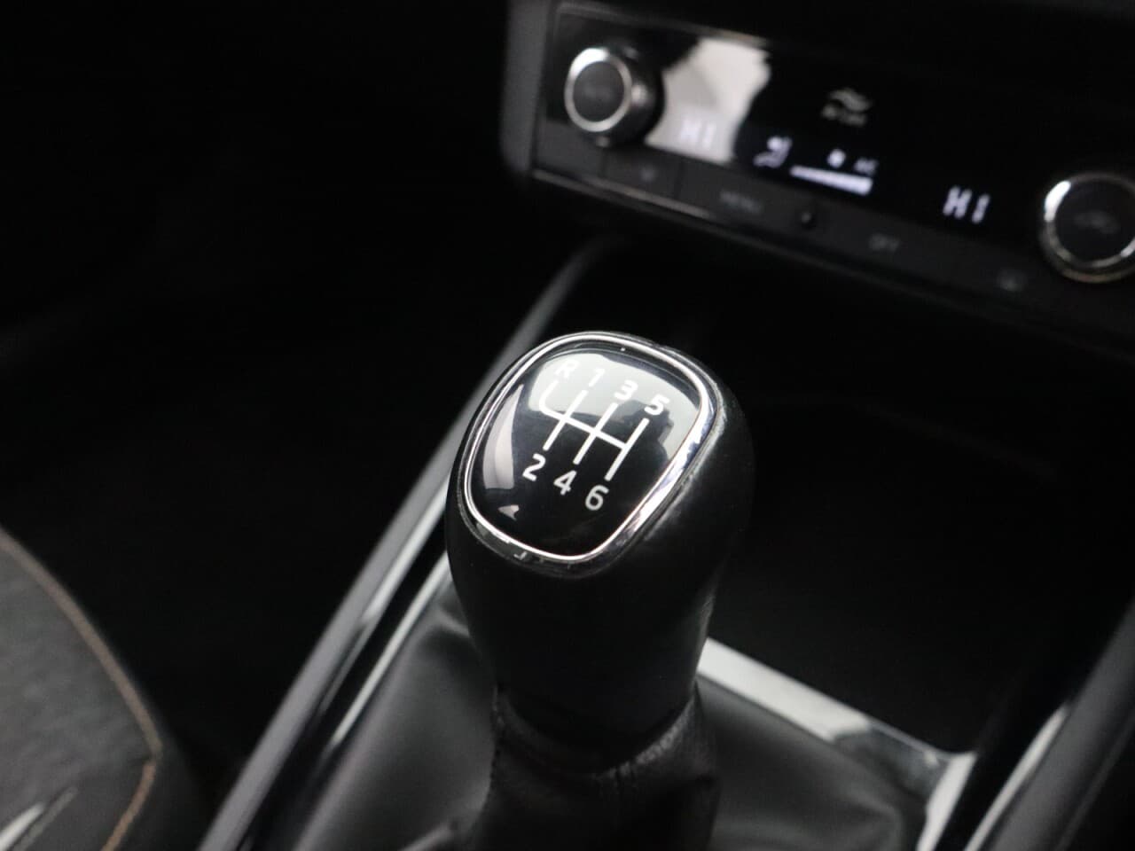 Skoda Scala 1.0 TSI SE L — image 21
