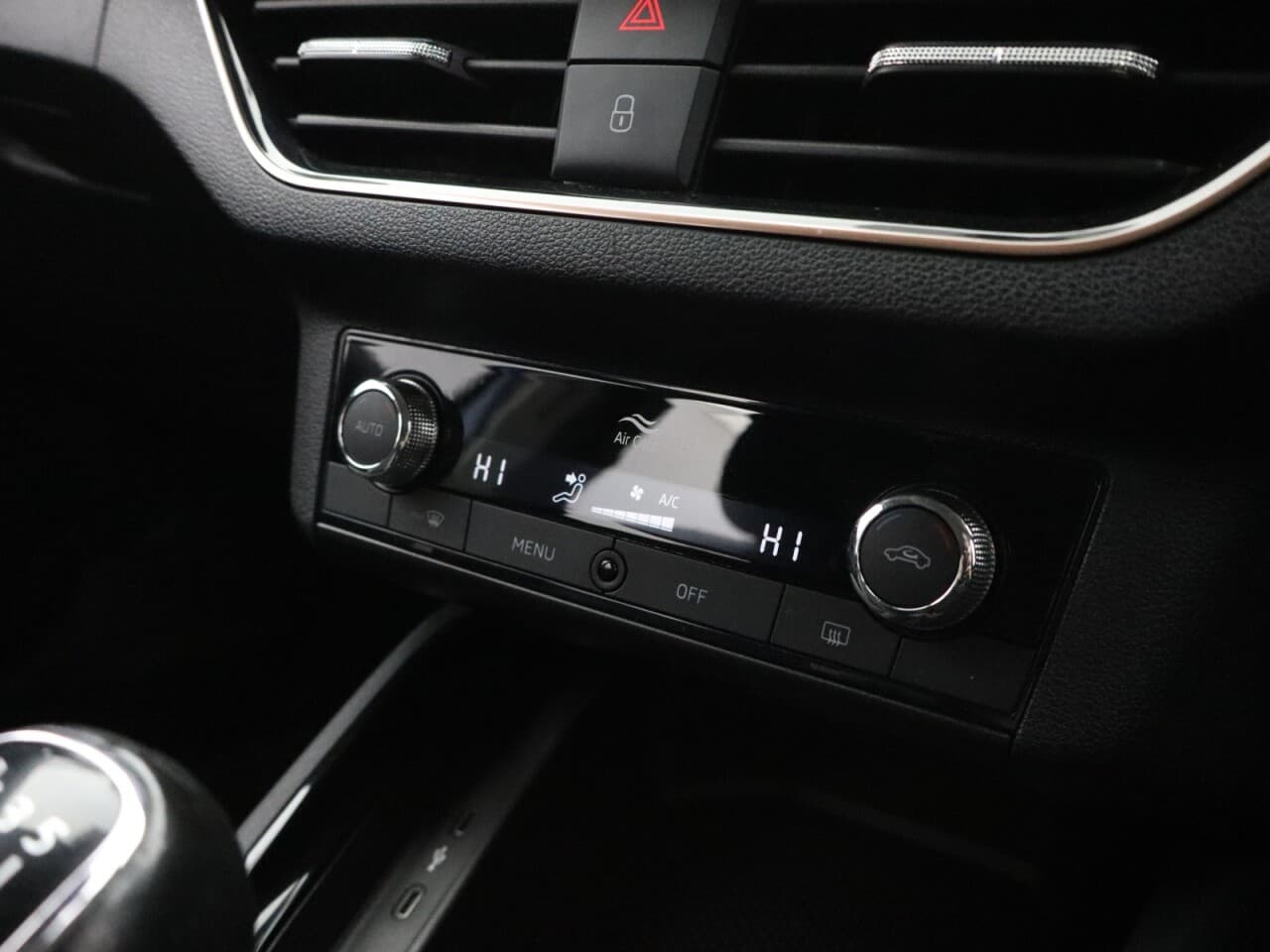 Skoda Scala 1.0 TSI SE L — image 25