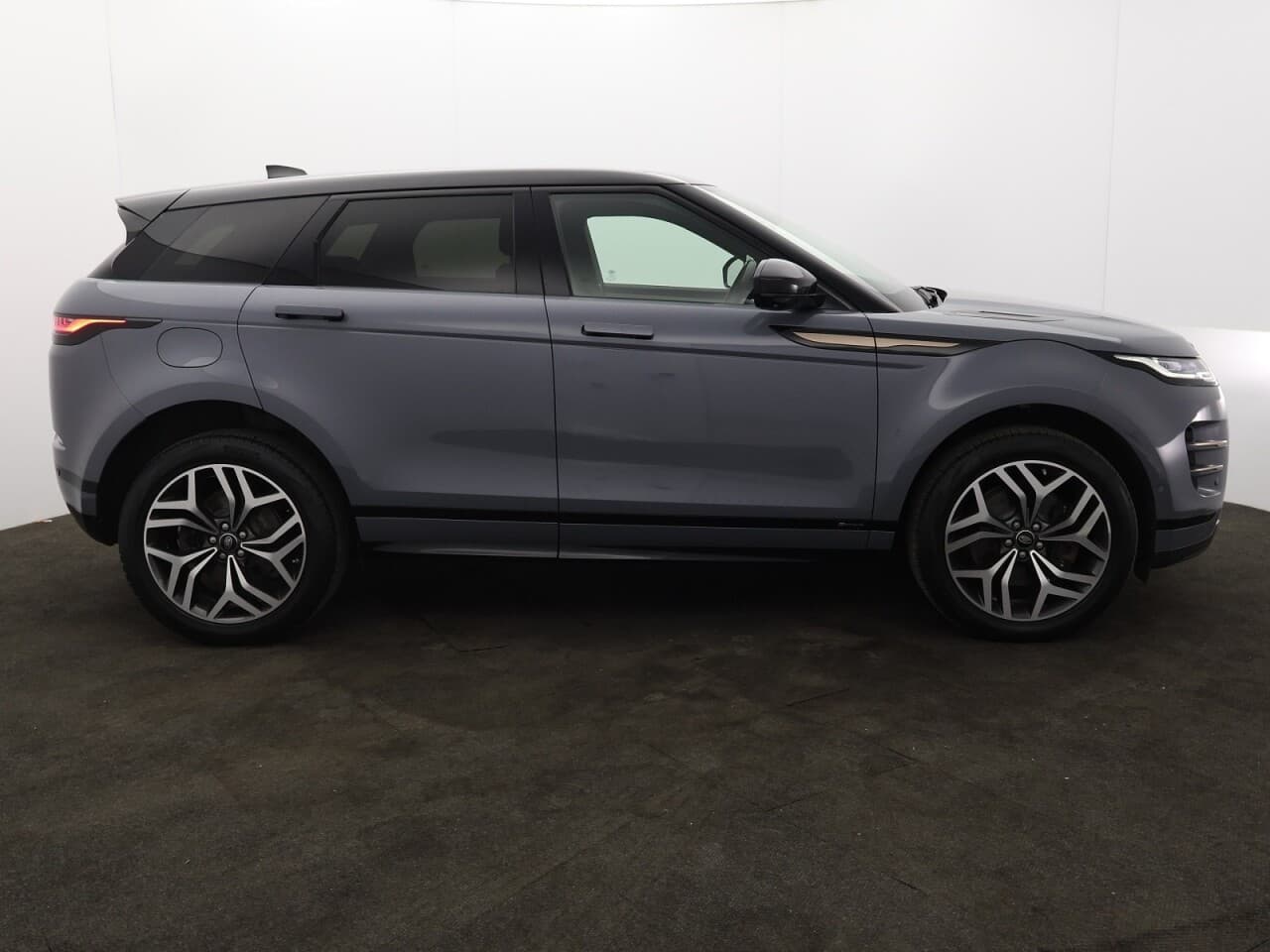 Land Rover Range Rover Evoque 2.0 P250 MHEV R-Dynamic SE — image 11