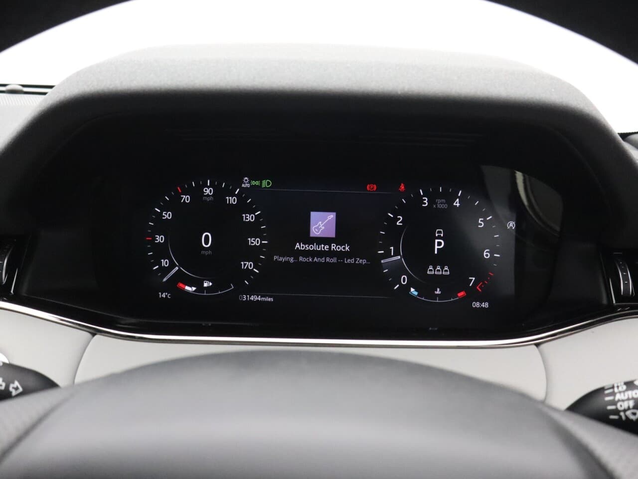 Land Rover Range Rover Evoque 2.0 P250 MHEV R-Dynamic SE — image 21