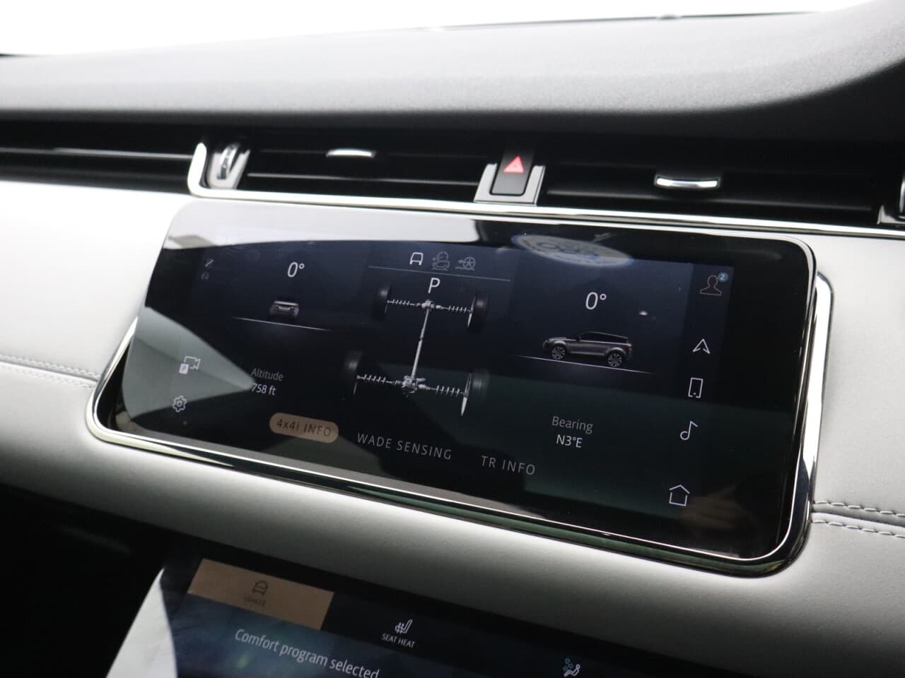 Land Rover Range Rover Evoque 2.0 P250 MHEV R-Dynamic SE — image 38
