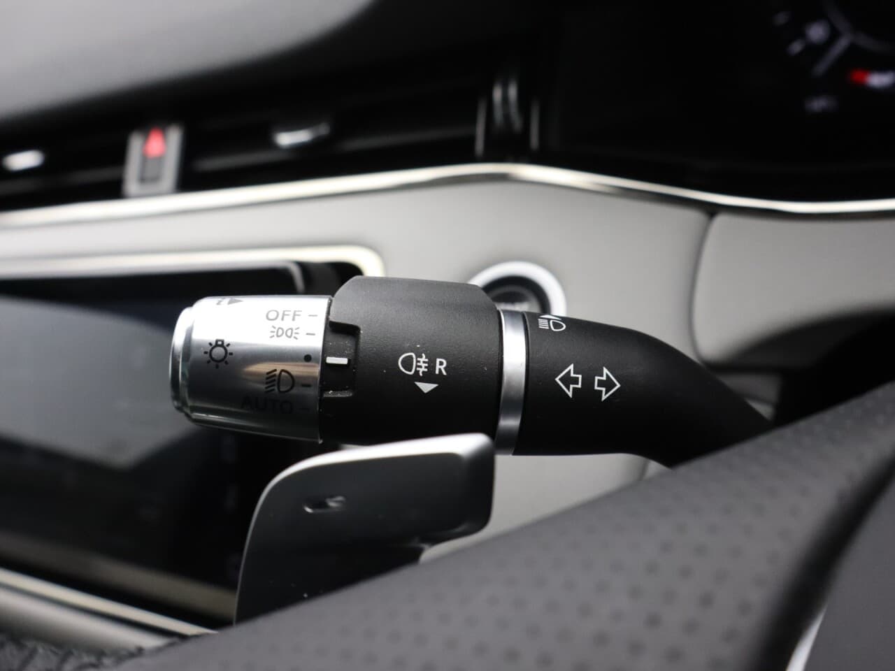 Land Rover Range Rover Evoque 2.0 P250 MHEV R-Dynamic SE — image 41