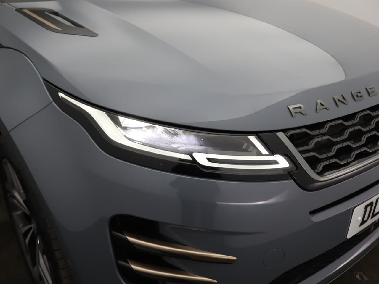 Land Rover Range Rover Evoque 2.0 P250 MHEV R-Dynamic SE — image 59