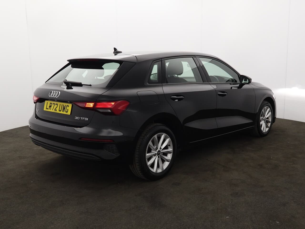 Audi A3 1.0 TFSI 30 Technik Sportback — image 10