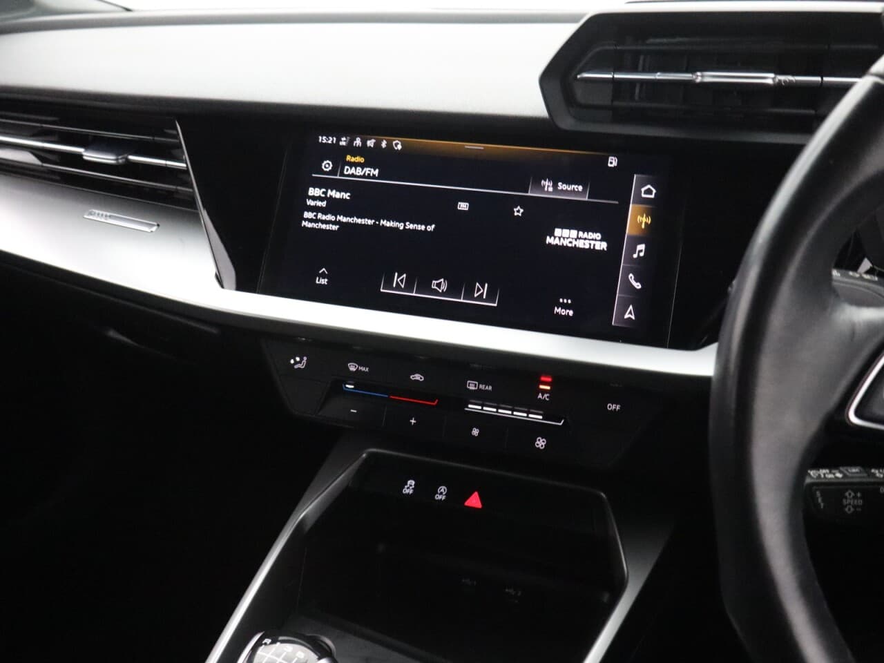 Audi A3 1.0 TFSI 30 Technik Sportback — image 22