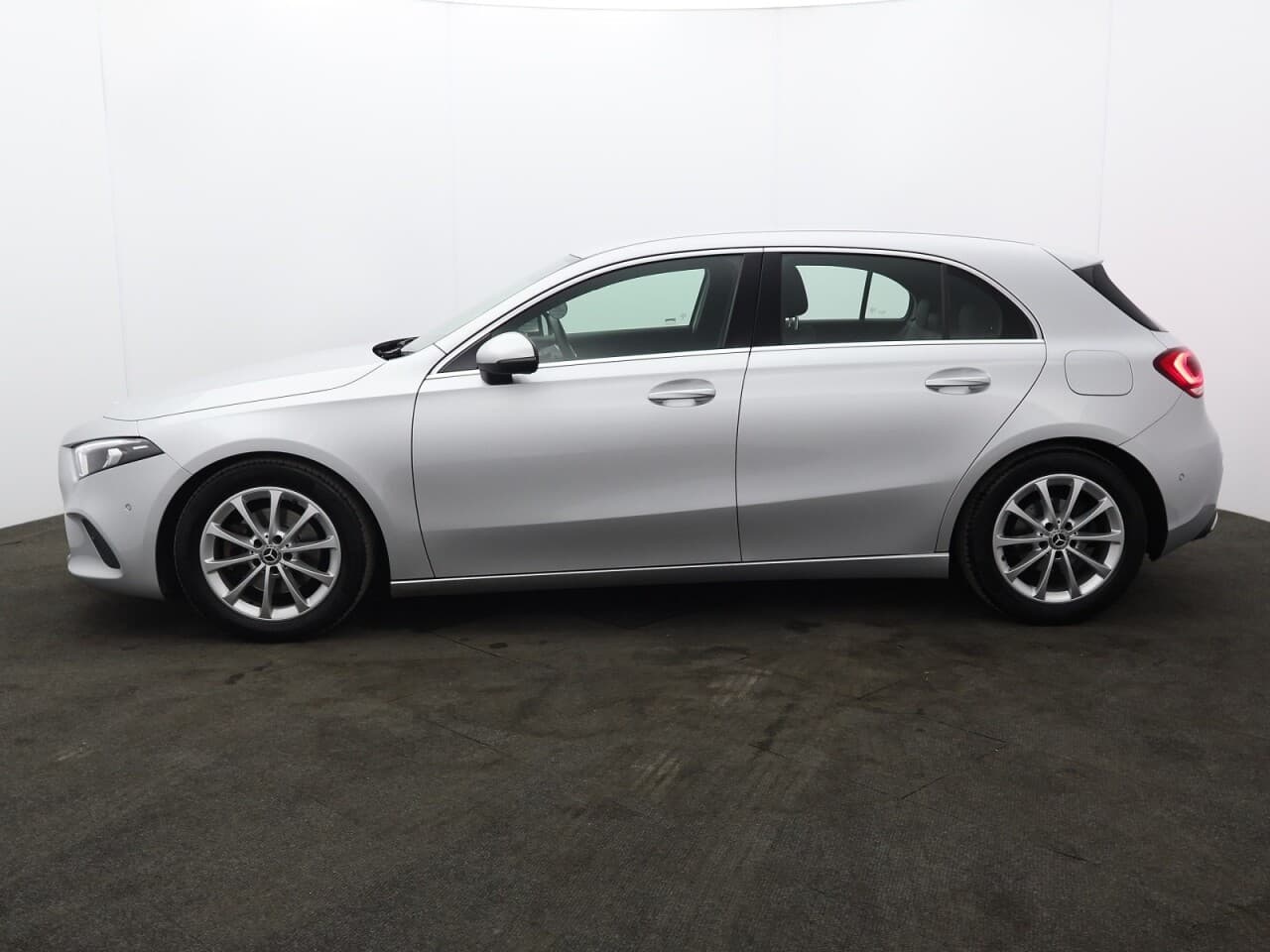Mercedes-Benz A Class 1.3 A200 Sport (Executive) — image 6