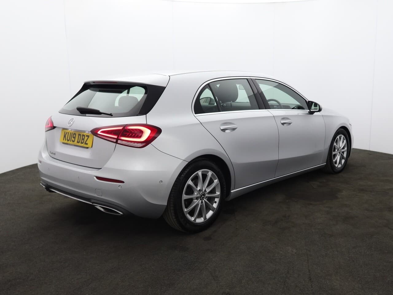 Mercedes-Benz A Class 1.3 A200 Sport (Executive) — image 10