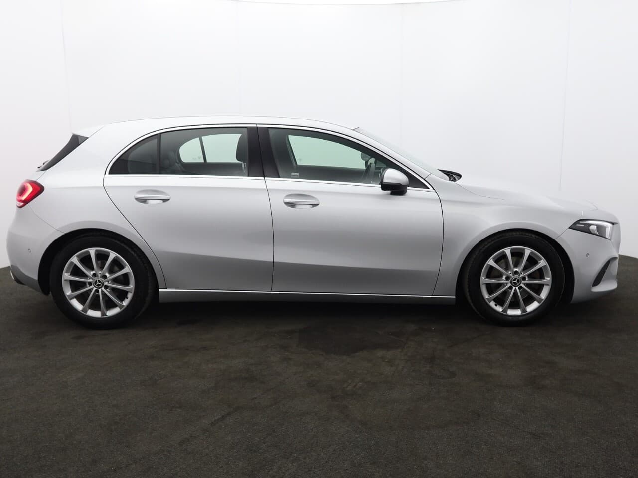 Mercedes-Benz A Class 1.3 A200 Sport (Executive) — image 11