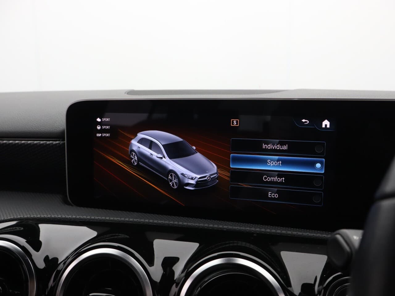 Mercedes-Benz A Class 1.3 A200 Sport (Executive) — image 36