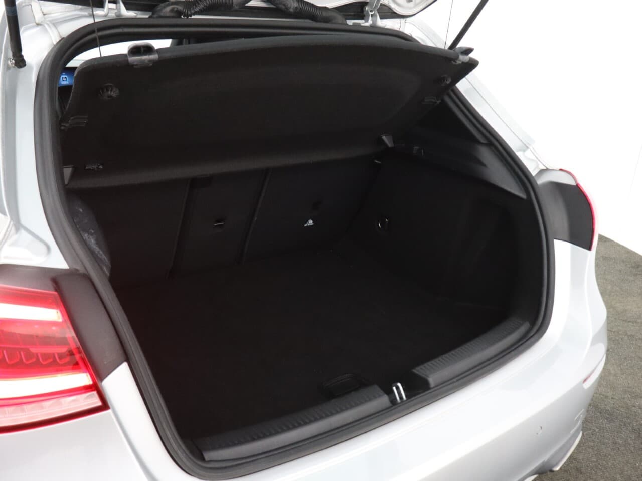 Mercedes-Benz A Class 1.3 A200 Sport (Executive) — image 49