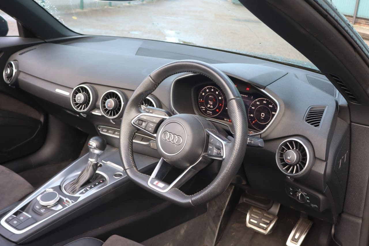 Audi Tt 2.0 TFSI 40 S line Roadster — image 6