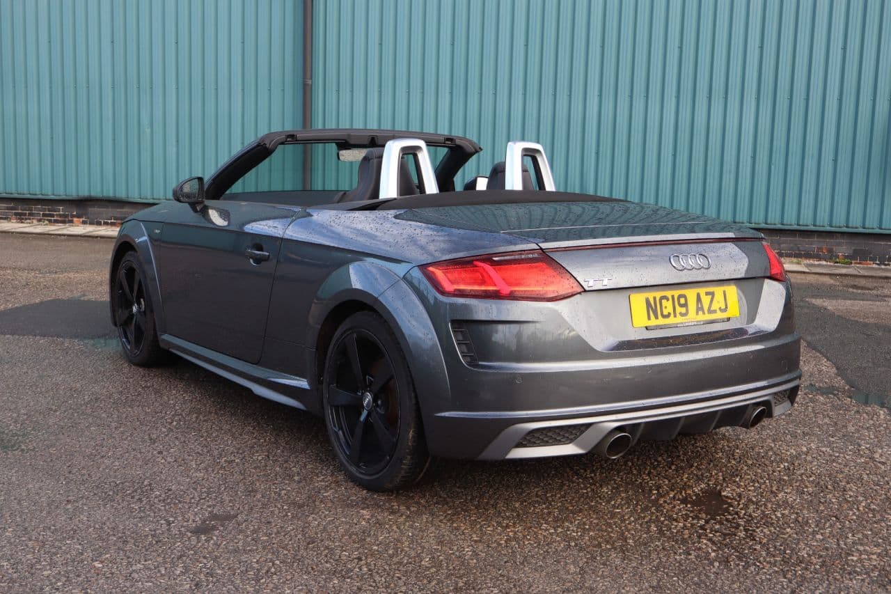 Audi Tt 2.0 TFSI 40 S line Roadster — image 5