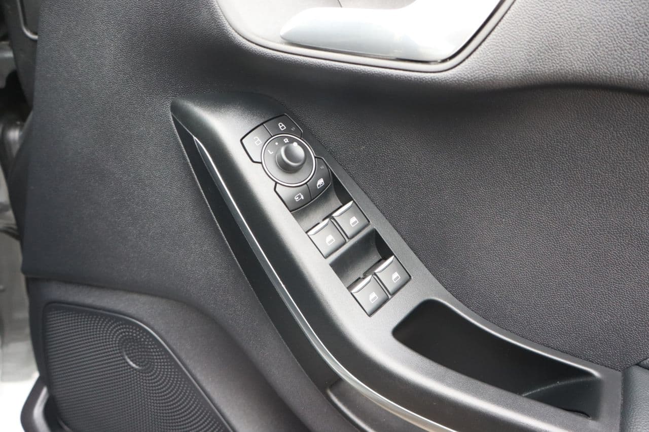 Ford Fiesta 1.0T EcoBoost MHEV ST-Line X Edition — image 47