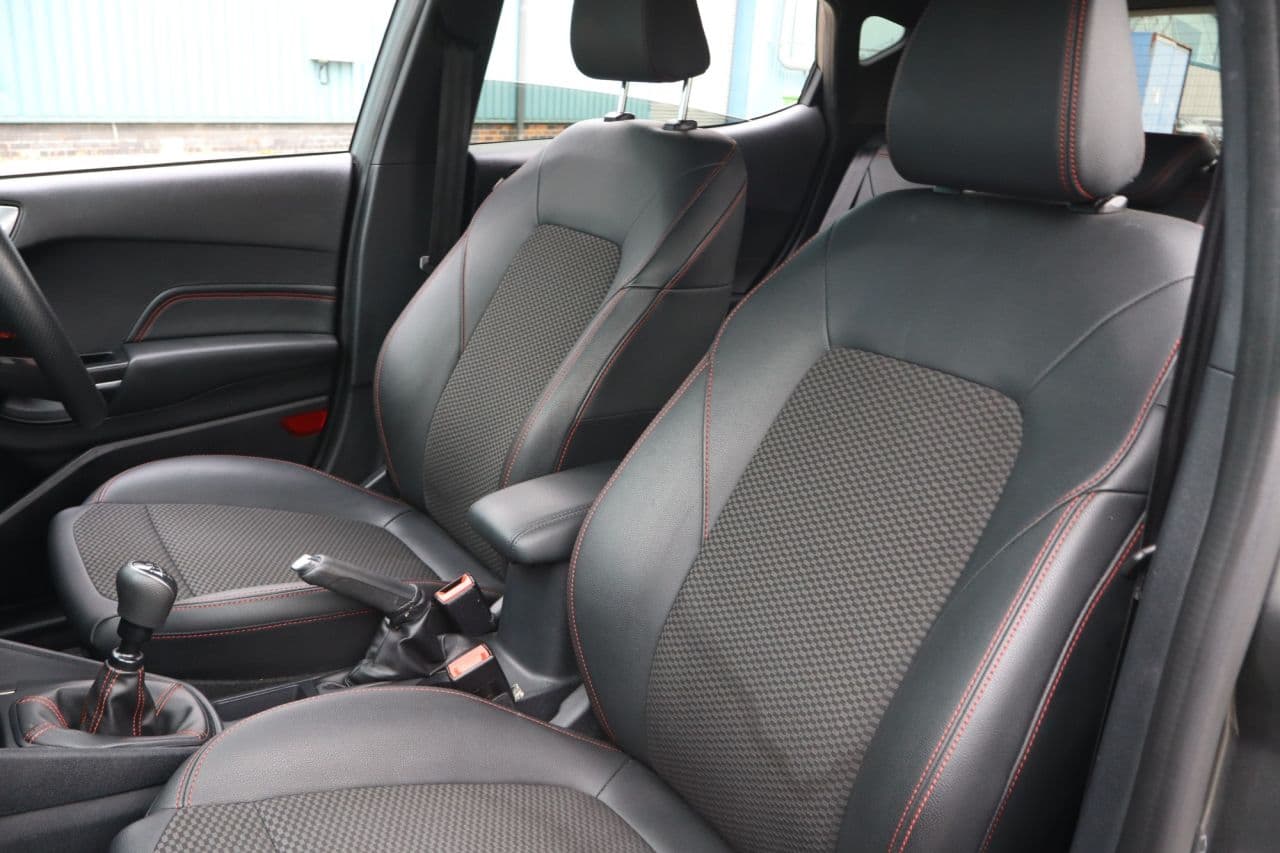 Ford Fiesta 1.0T EcoBoost MHEV ST-Line X Edition — image 41