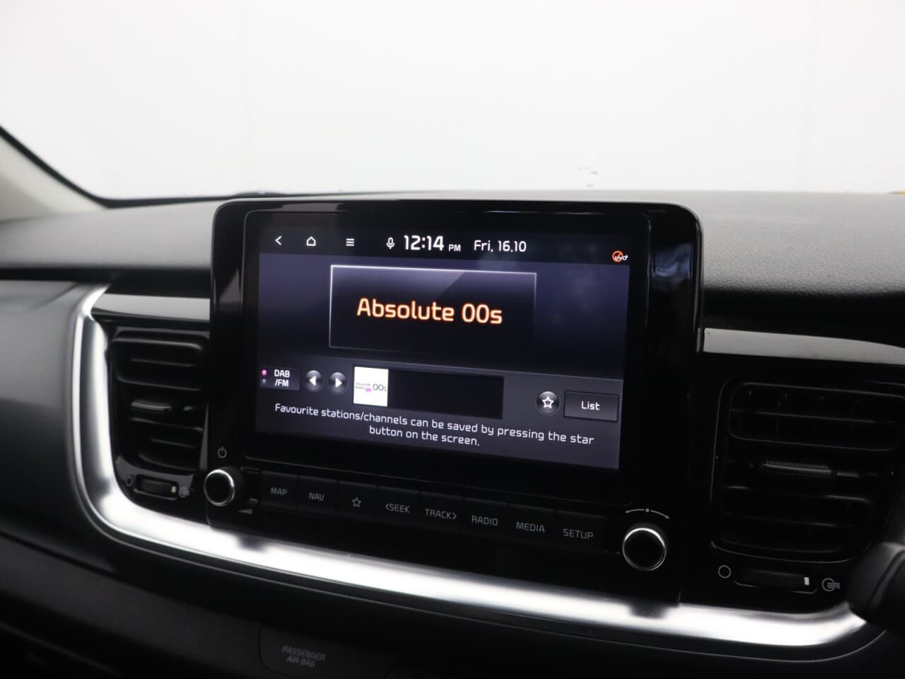 Kia Stonic 1.0 T-GDi MHEV Connect — image 32