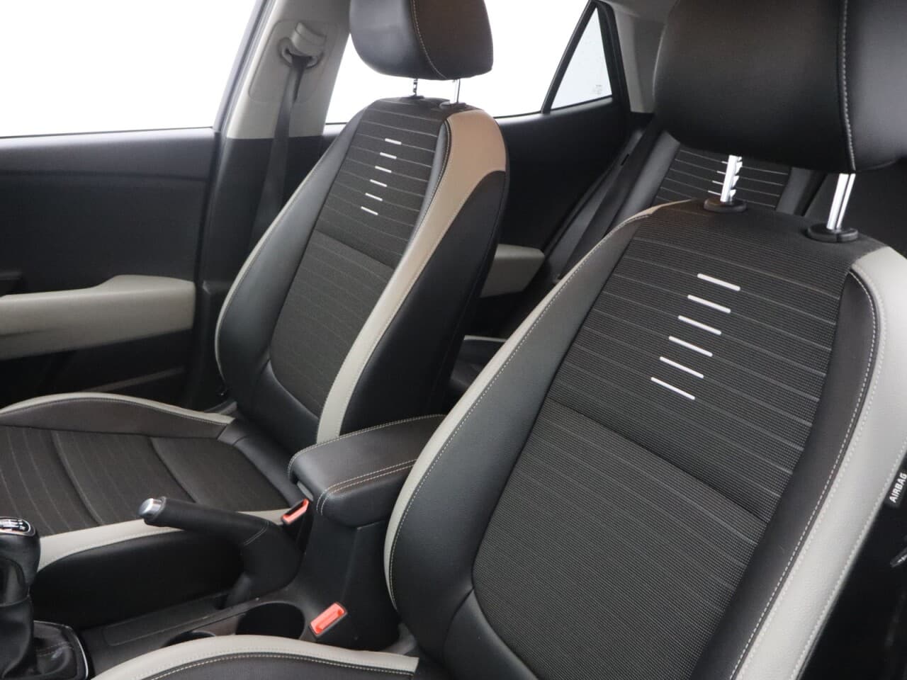 Kia Stonic 1.0 T-GDi MHEV Connect — image 45