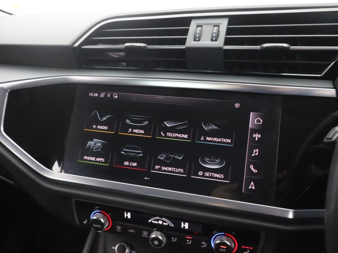 Audi Q3 1.5 TFSI CoD 35 Sport — image 33