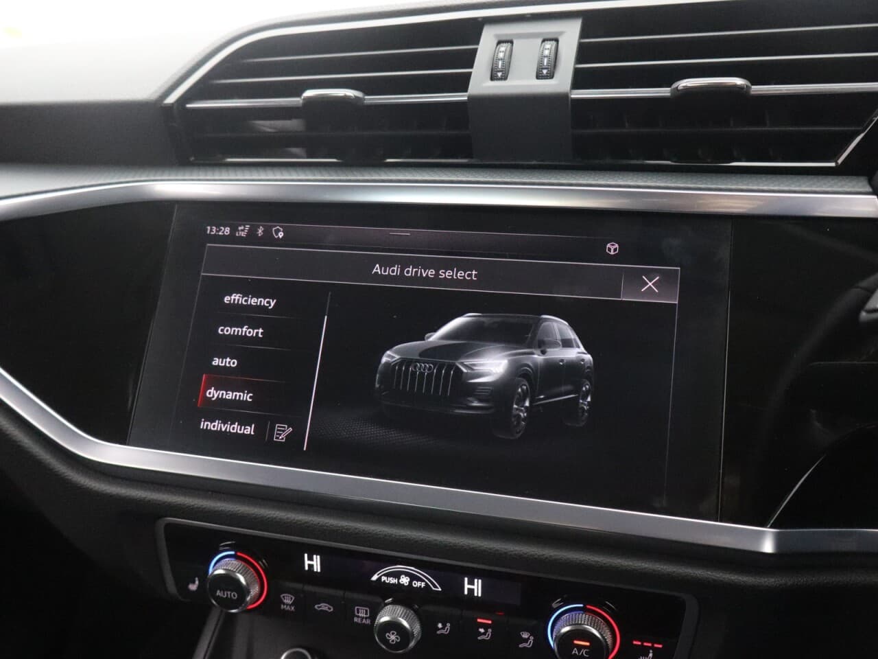 Audi Q3 1.5 TFSI CoD 35 Sport — image 35
