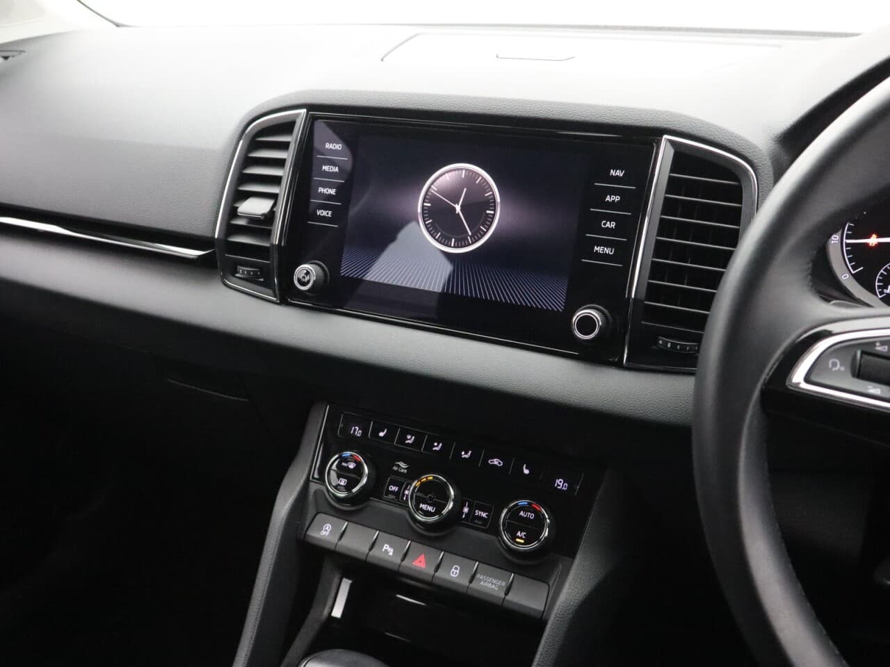 Skoda Karoq 1.5 TSI ACT SE L — image 22