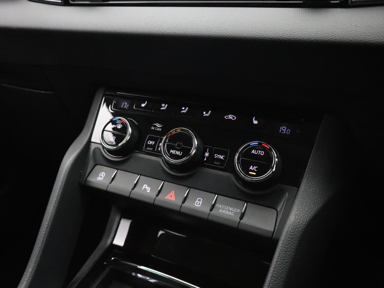 Skoda Karoq 1.5 TSI ACT SE L — image 29