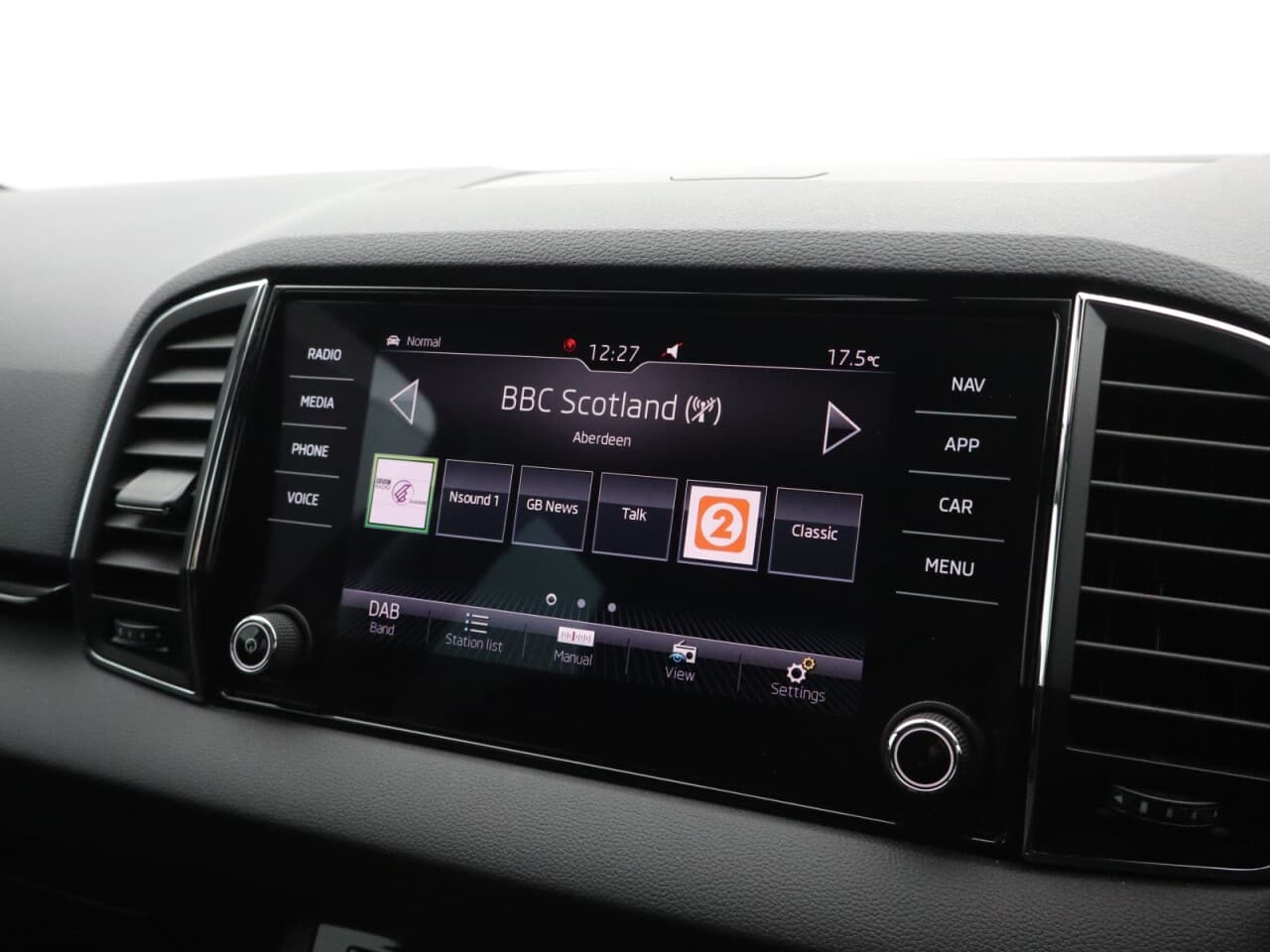 Skoda Karoq 1.5 TSI ACT SE L — image 36