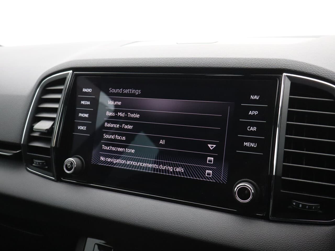 Skoda Karoq 1.5 TSI ACT SE L — image 40