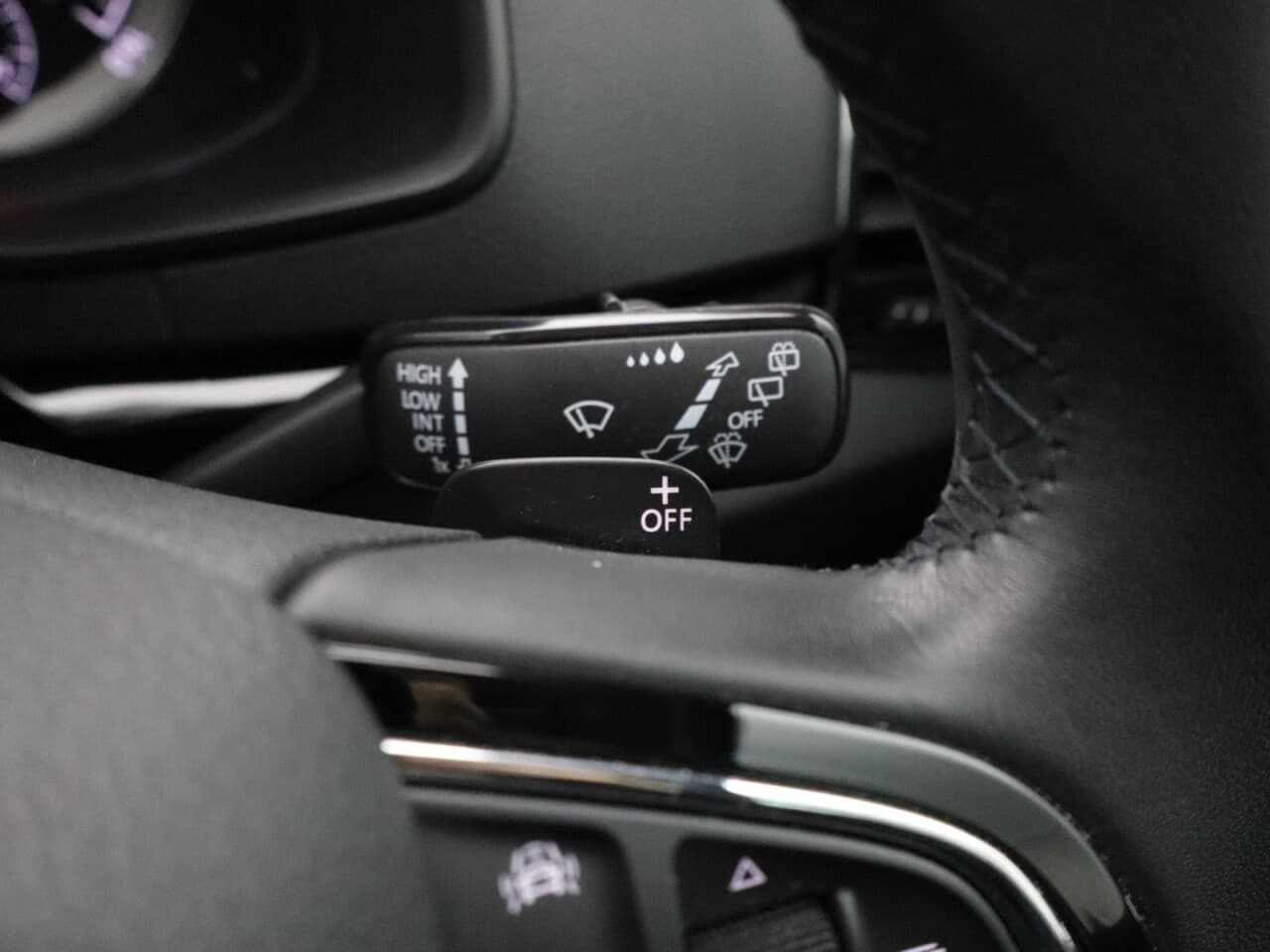 Skoda Karoq 1.5 TSI ACT SE L — image 42