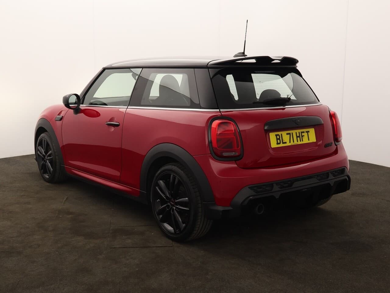 Mini Hatch 1.5 Cooper Sport (Nav Pack) — image 8