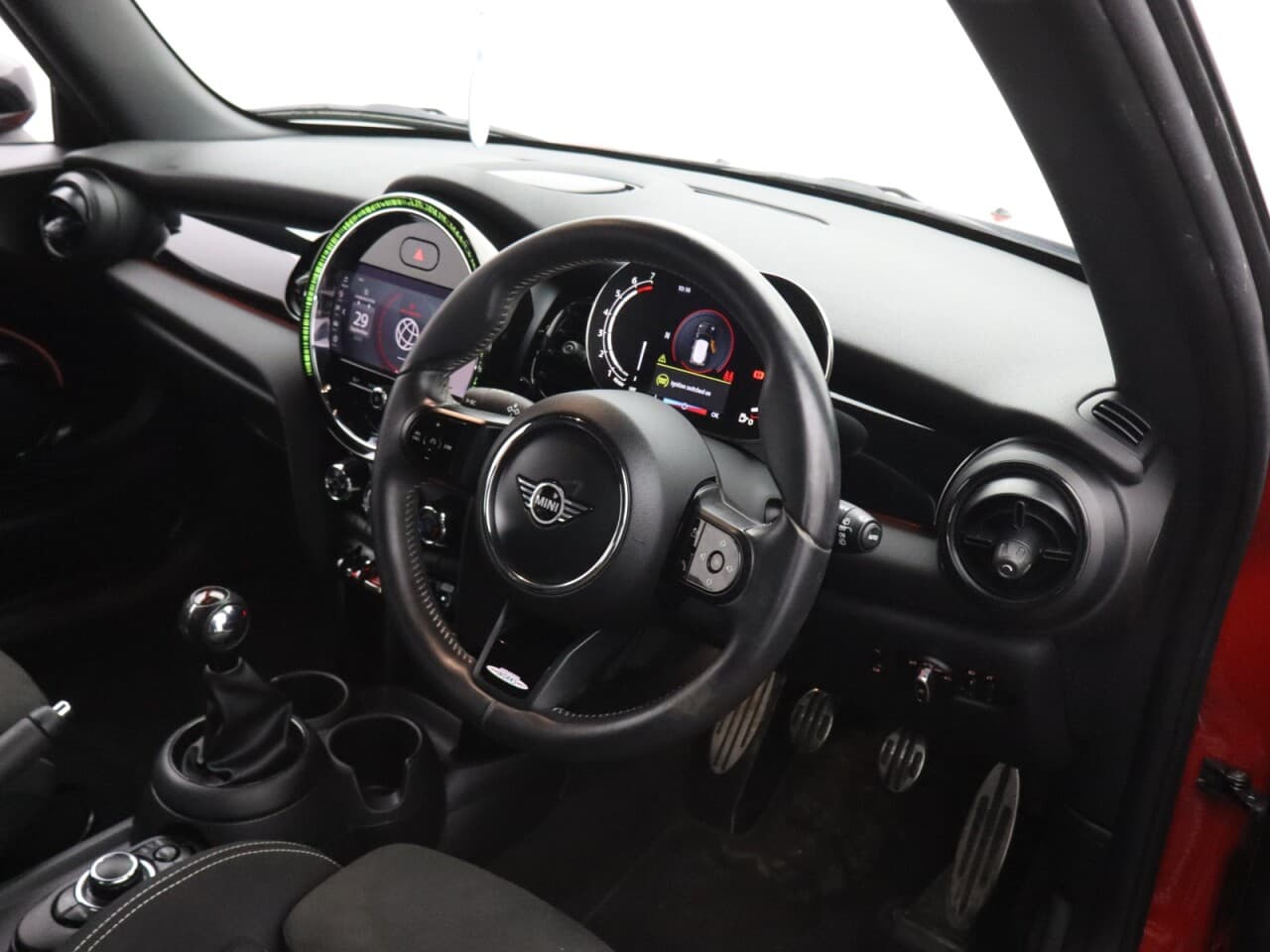 Mini Hatch 1.5 Cooper Sport (Nav Pack) — image 12