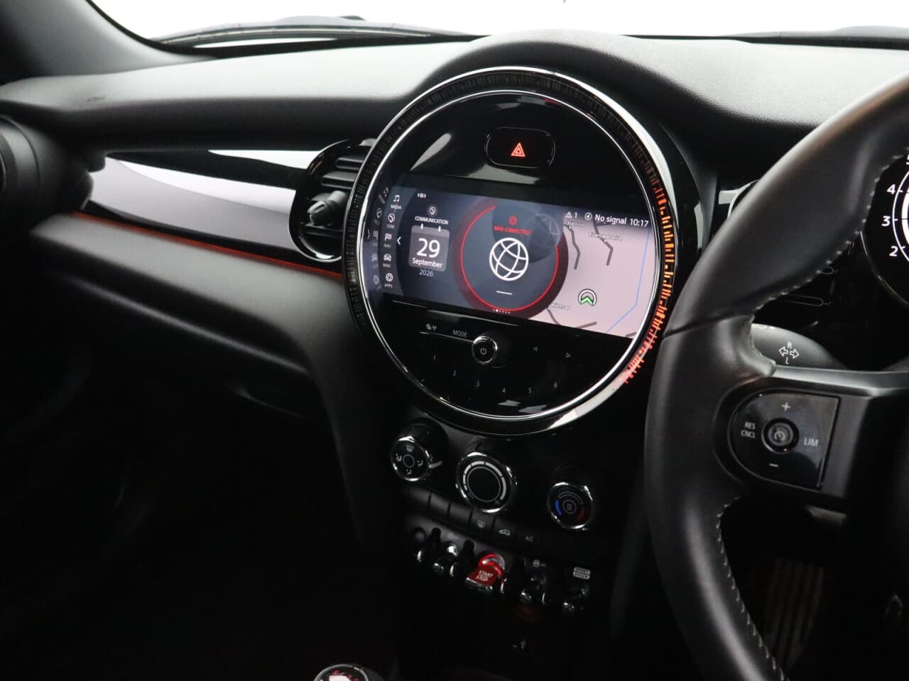 Mini Hatch 1.5 Cooper Sport (Nav Pack) — image 21