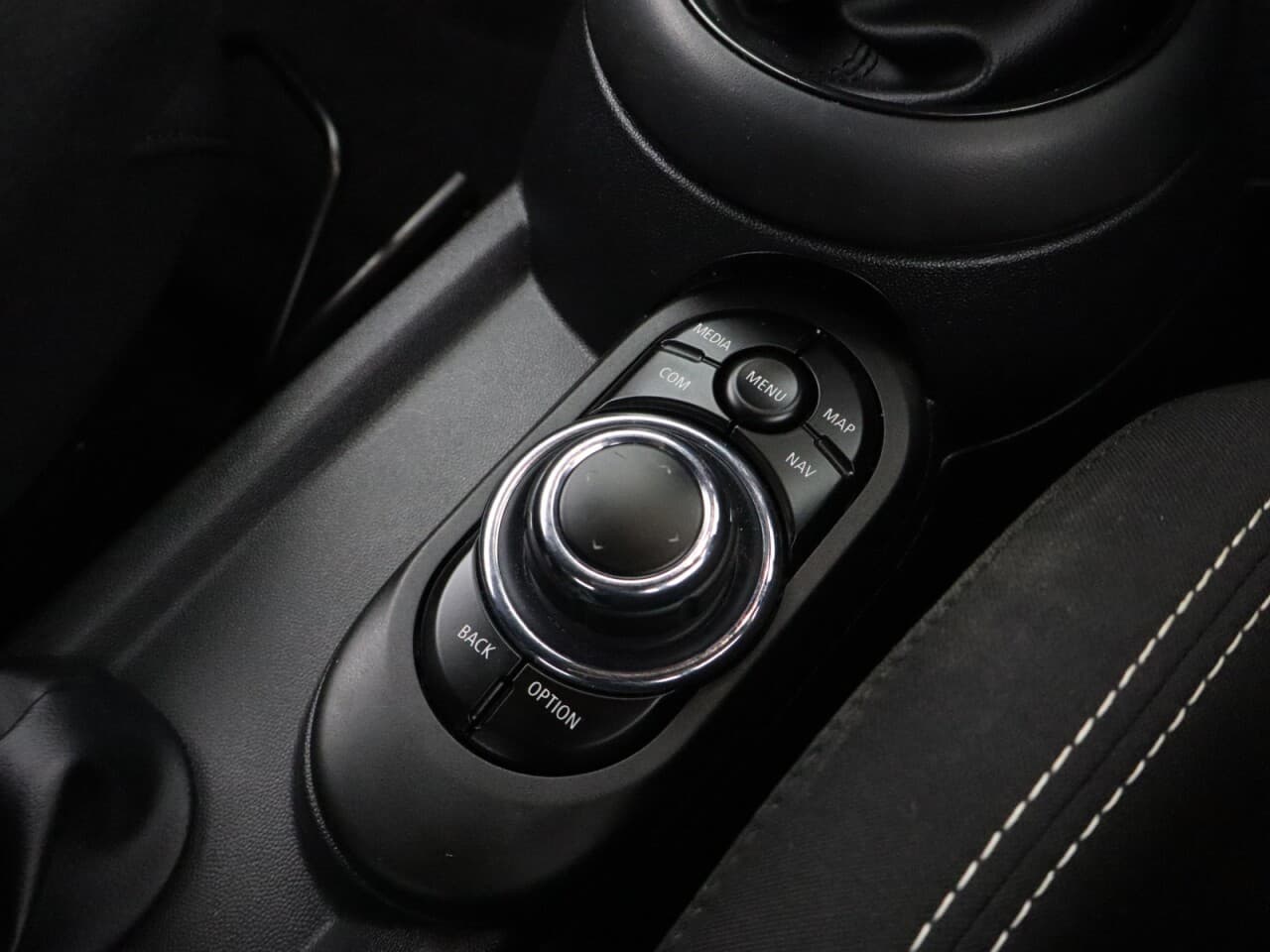 Mini Hatch 1.5 Cooper Sport (Nav Pack) — image 26