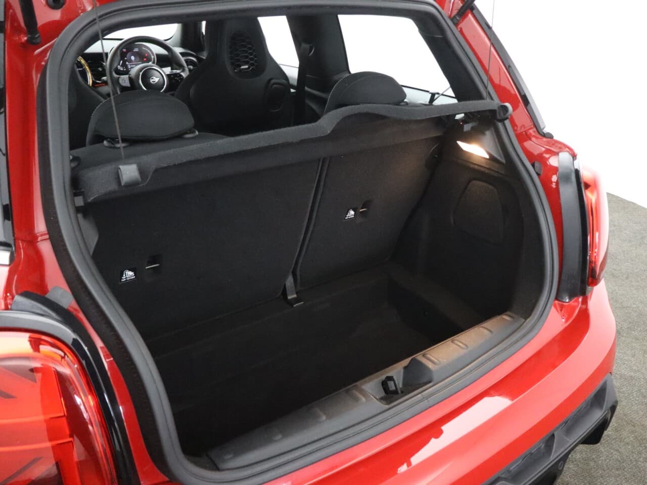Mini Hatch 1.5 Cooper Sport (Nav Pack) — image 45