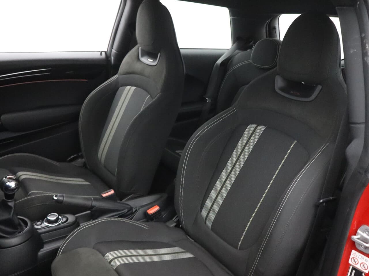 Mini Hatch 1.5 Cooper Sport (Nav Pack) — image 42