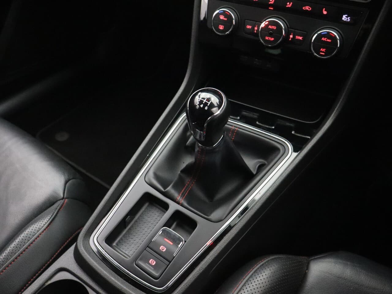 Seat Leon 1.5 TSI EVO FR Sport — image 23