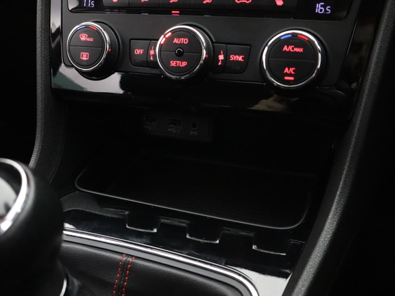 Seat Leon 1.5 TSI EVO FR Sport — image 28