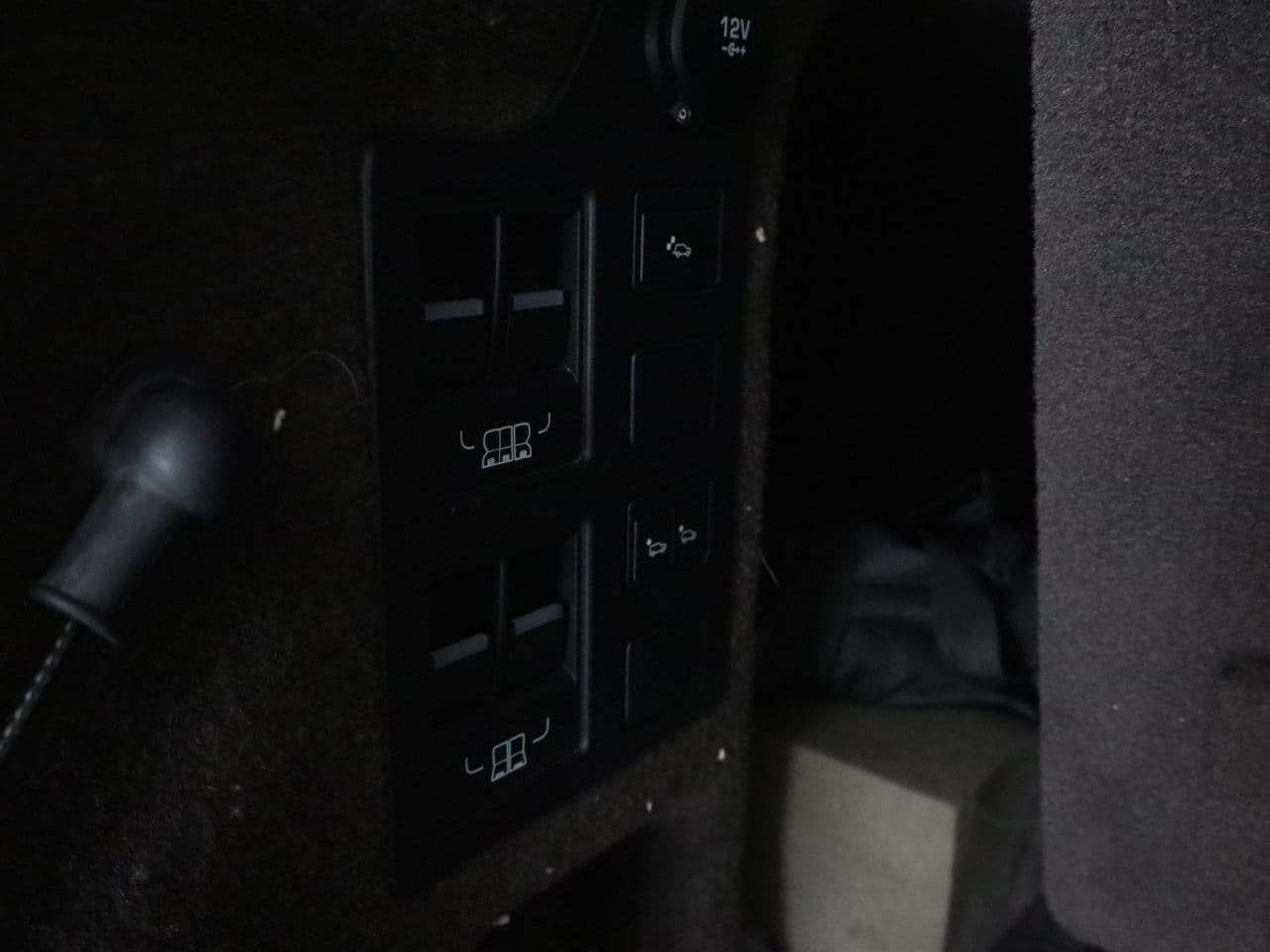 Land Rover Discovery 2.0 SD4 HSE — image 51