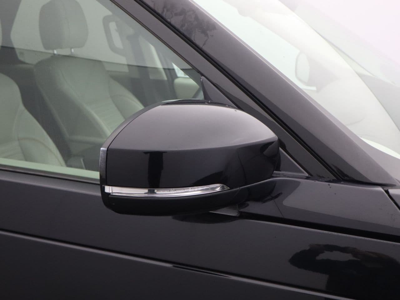 Land Rover Discovery 2.0 SD4 HSE — image 61
